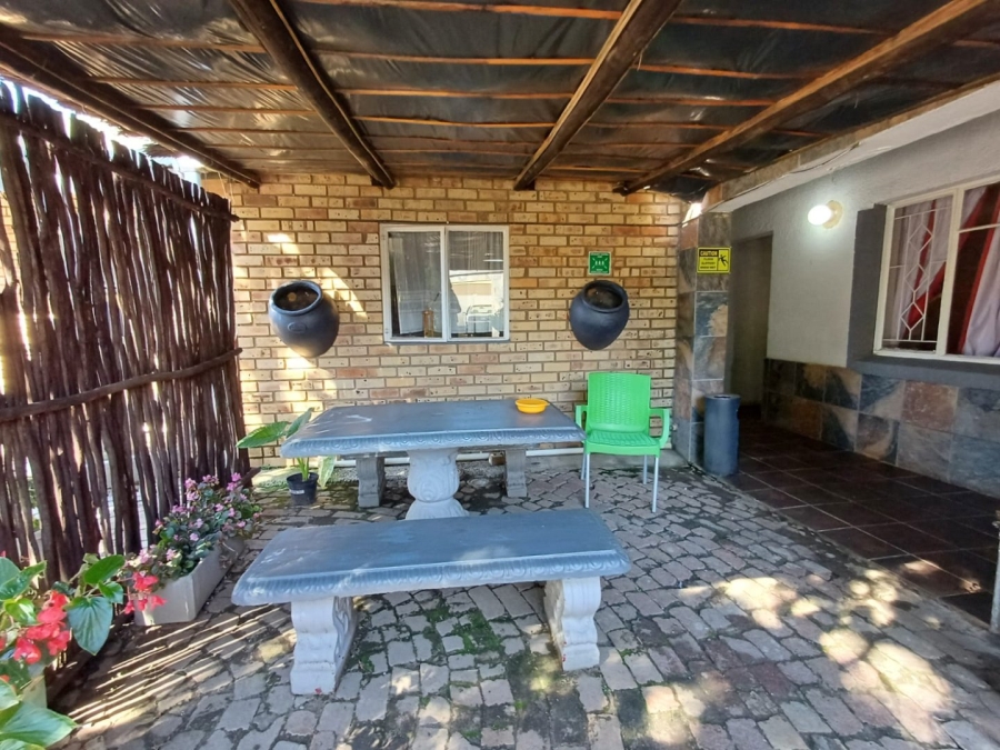  Bedroom Property for Sale in Wilkoppies North West